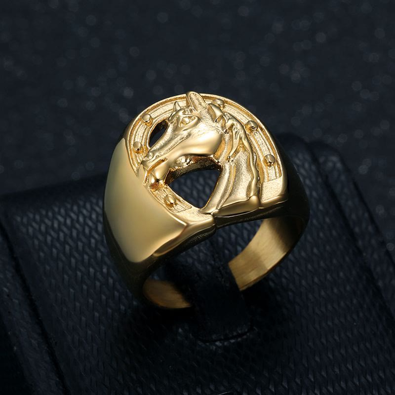 Personalisierter goldener Pferdekopf-Ring im Westernstil - image 1