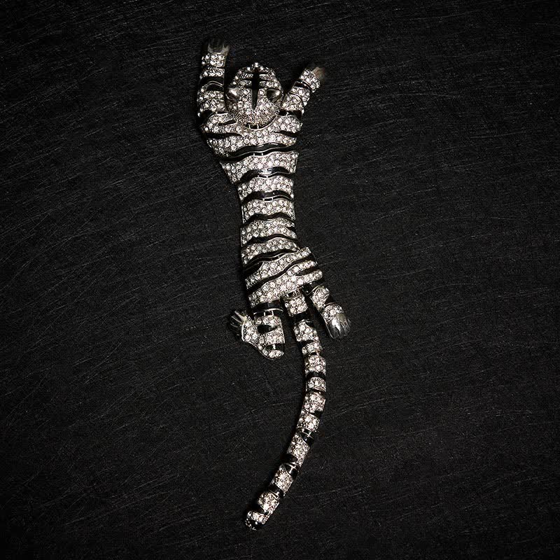 Majestic Tiger – Große, luxuriöse Brosche mit funkelnden Strasssteinen für Herren - image 6