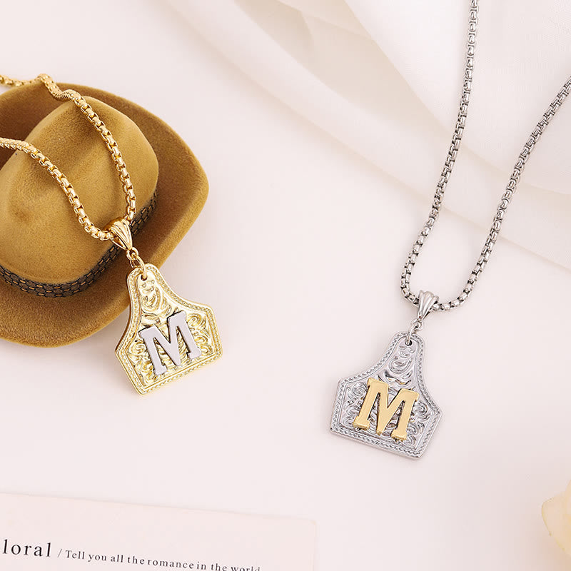Exquisite Halskette mit geprägtem Buchstabenanhänger in Gold und Silber - image 1