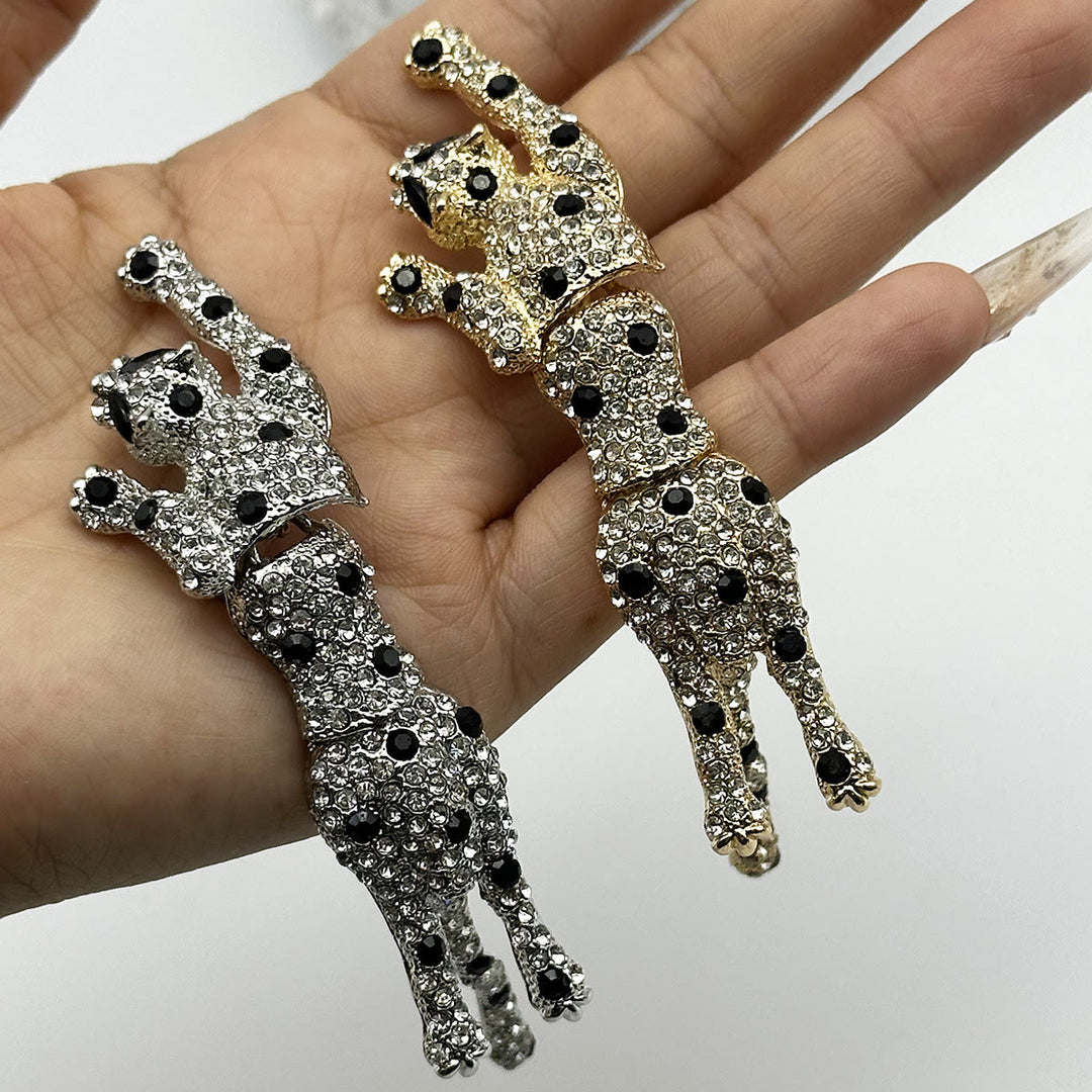 Bewegliche Brosche mit Gepardenmotiv und Diamantbesatz in Schwarz - image 3