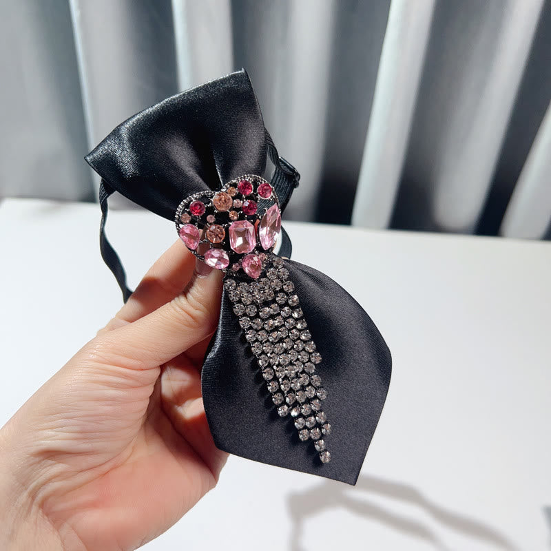Schwarze Krawatte mit herzförmiger Diamantbesatzquaste - image 1