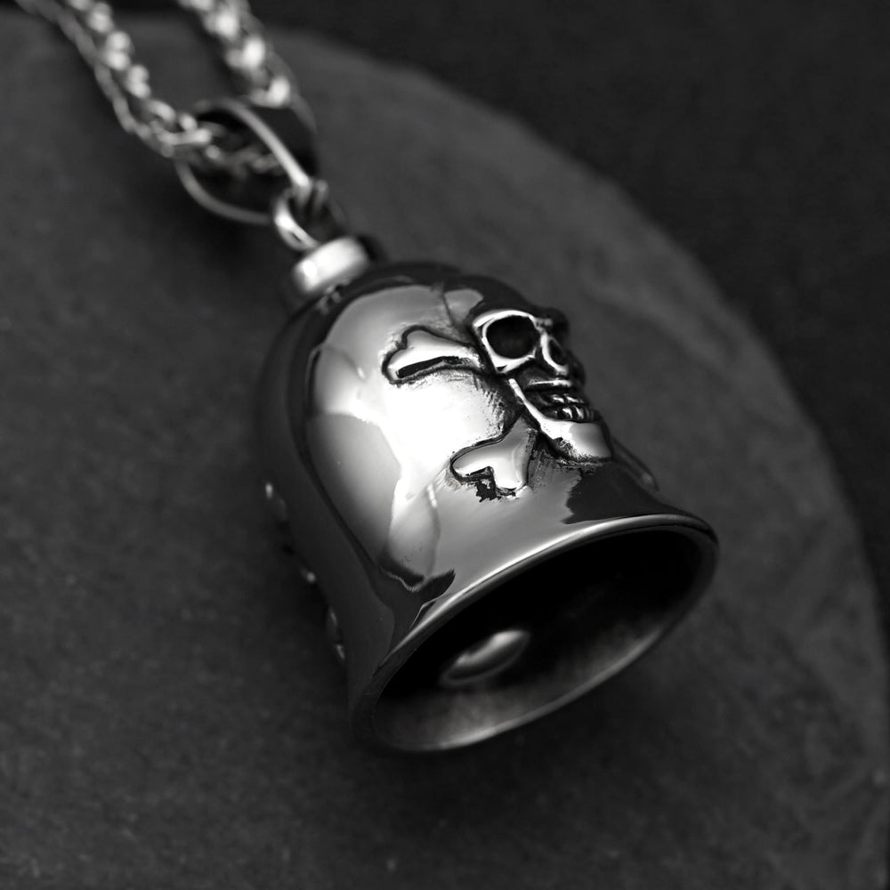 Silberner Wikinger-Totenkopf-Reitglocken-Schlüsselanhänger - image 1