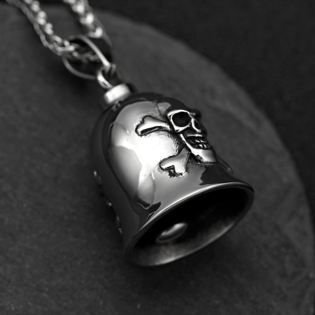 Silberner Wikinger-Totenkopf-Reitglocken-Schlüsselanhänger - image 1