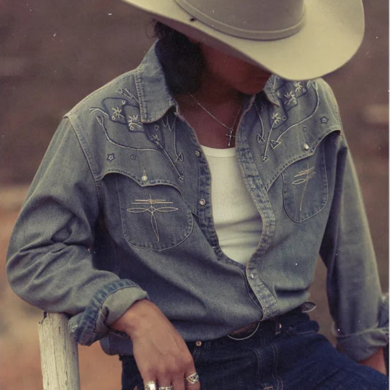 Gambler – Besticktes Western-Cowboyhemd aus gewaschenem Denim - image 0
