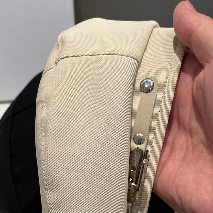 Winterliche, schlichte Damen-Baskenmütze mit Metallschnalle - image 4