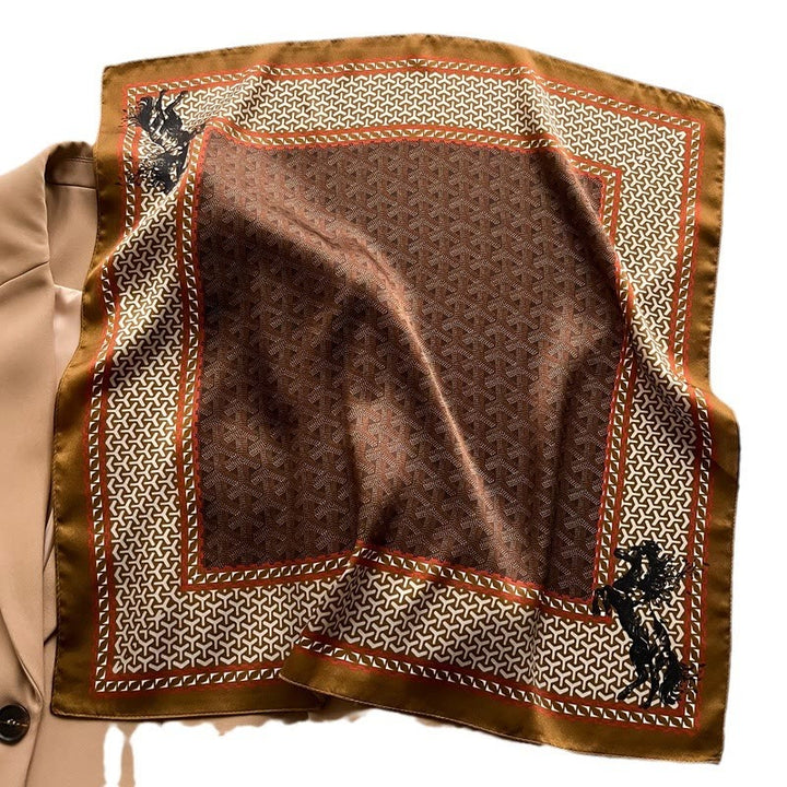 Exquisiter quadratischer Seidenschal mit hautfreundlichem Cashew-Print - image 1