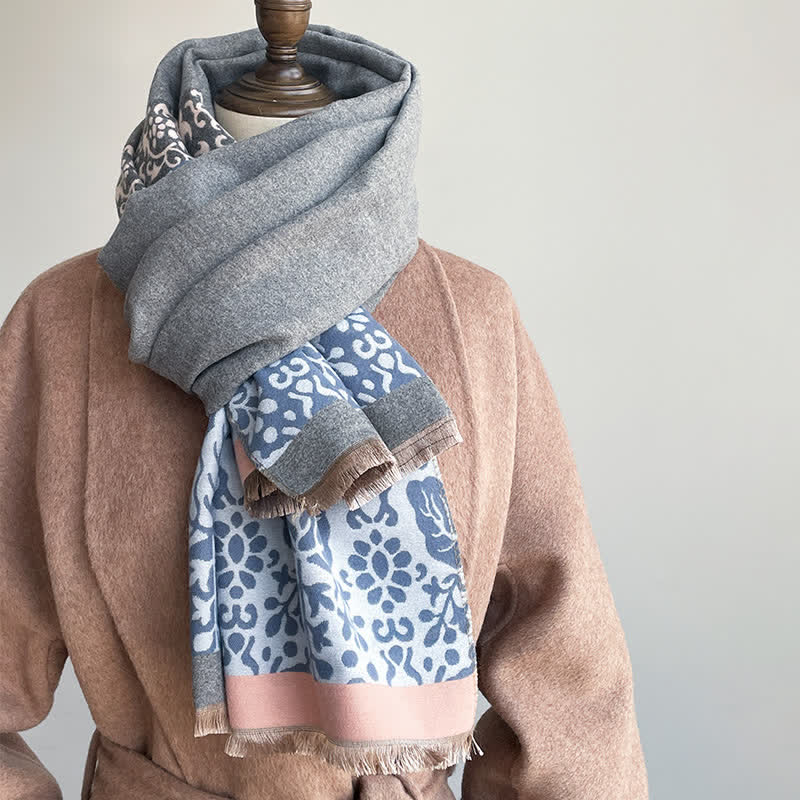 Warmer Schal mit Patchwork-Muster (Blumen und Blätter) - image 1