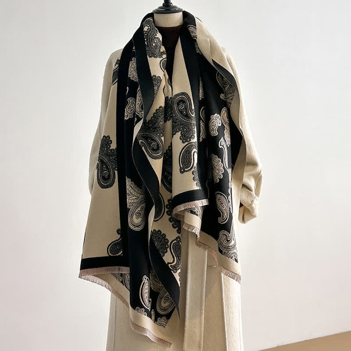 Doppelseitiger, warmer Schal mit aufwendigem Paisley-Muster - Schwarz - image 3