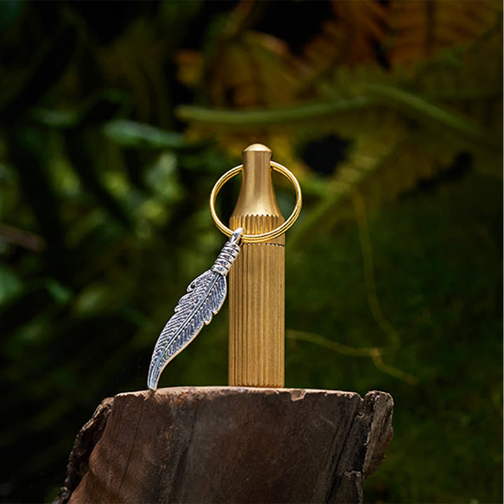 Kreativer Kapselmesser-Schlüsselanhänger, Federanhänger aus Legierung, Silberkette - image 2