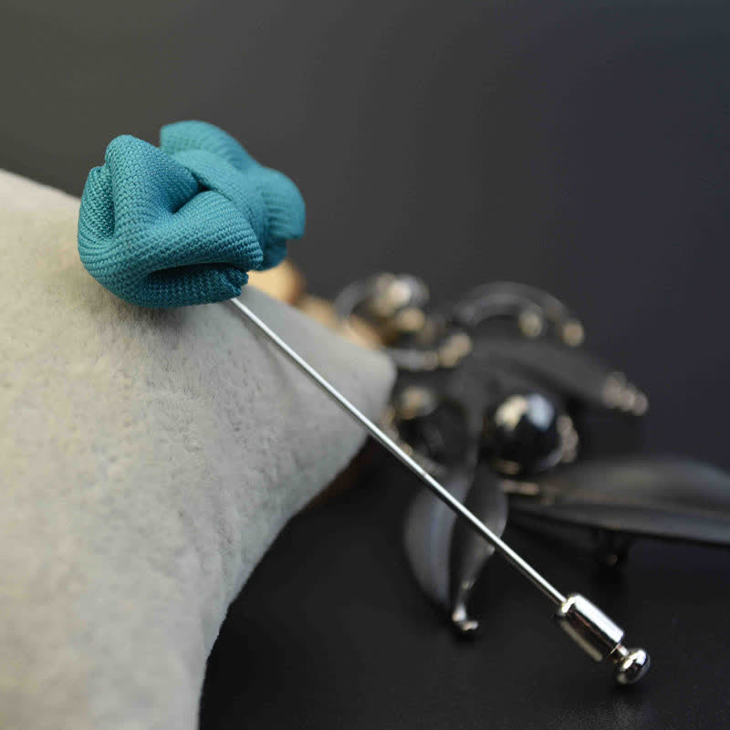 Stoff-Anstecknadel in Form einer spitzen Fliege für Herrenhochzeiten - image 7