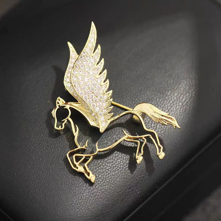 Exquisite, ausgehöhlte und mit Diamanten besetzte Pegasus-Brosche - Golden - image 0