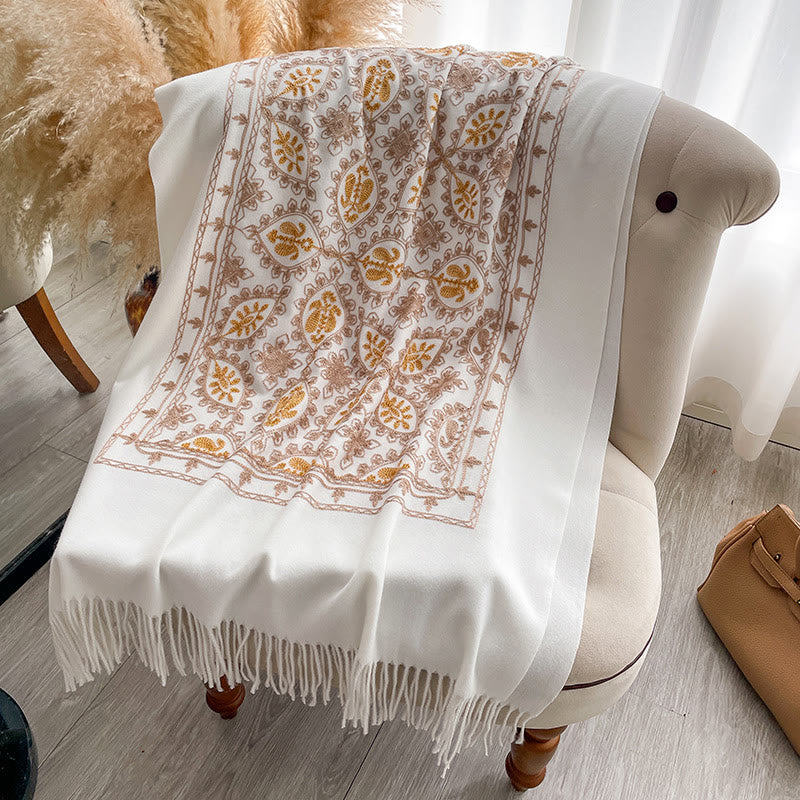 Damen-Schal mit Vintage-Blumenmuster und Fransen - image 1