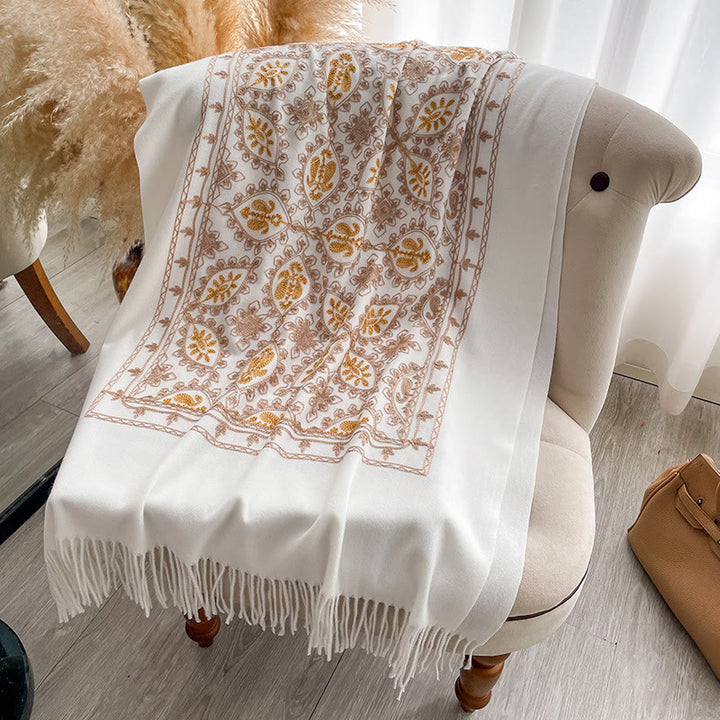 Damen-Schal mit Vintage-Blumenmuster und Fransen - image 1