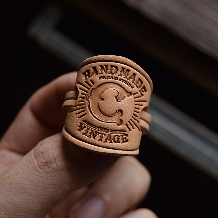 Einstecktuch im Retro-Stil mit verschiedenen Mustern und Buchstabenschnalle - image 4