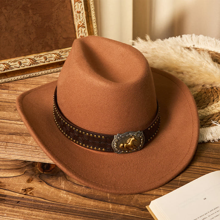 Herren-Cowboyhut mit goldener Pferdeschnalle, Krempennieten und Gürtel - image 1