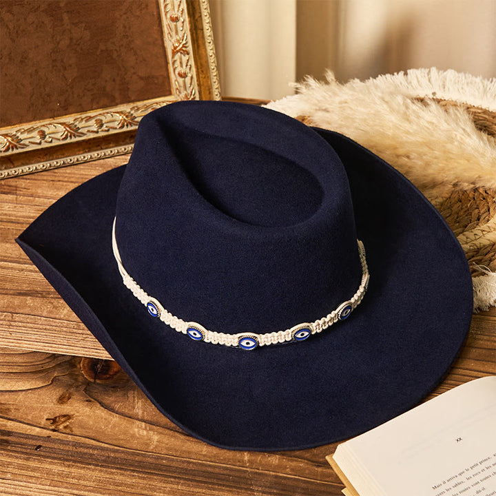 Herren-Cowboyhut mit weißem Strickgürtel und Evil-Eye-Motiv - image 4