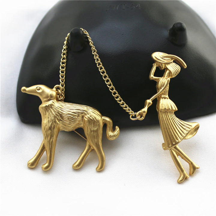 Goldbrosche „Dame und Hund“ - image 0