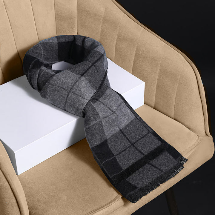 Klassischer karierter Herrenschal mit Quasten, warm - Schwarz Grau - image 6