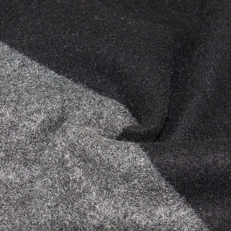 Klassischer Herrenschal mit Streifenmuster, warmen Quasten - image 8