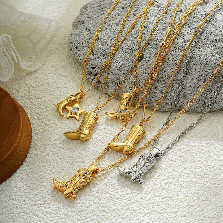 Exquisite Halskette mit Anhänger in Form eines goldenen Cowboy-Stiefels mit Sternen im Western-Stil - image 2