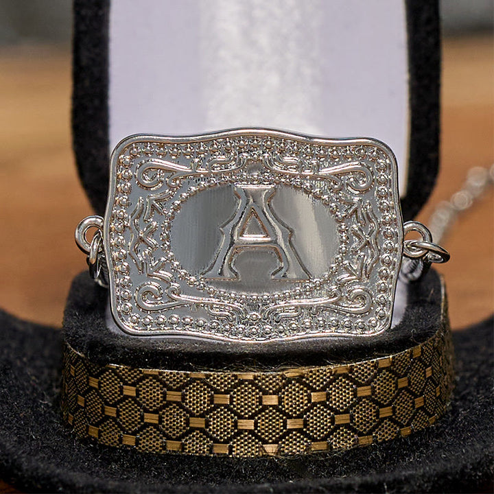 DIY-Set mit versteckter Gürtelschnalle, Silberkette und Initialen - image 4