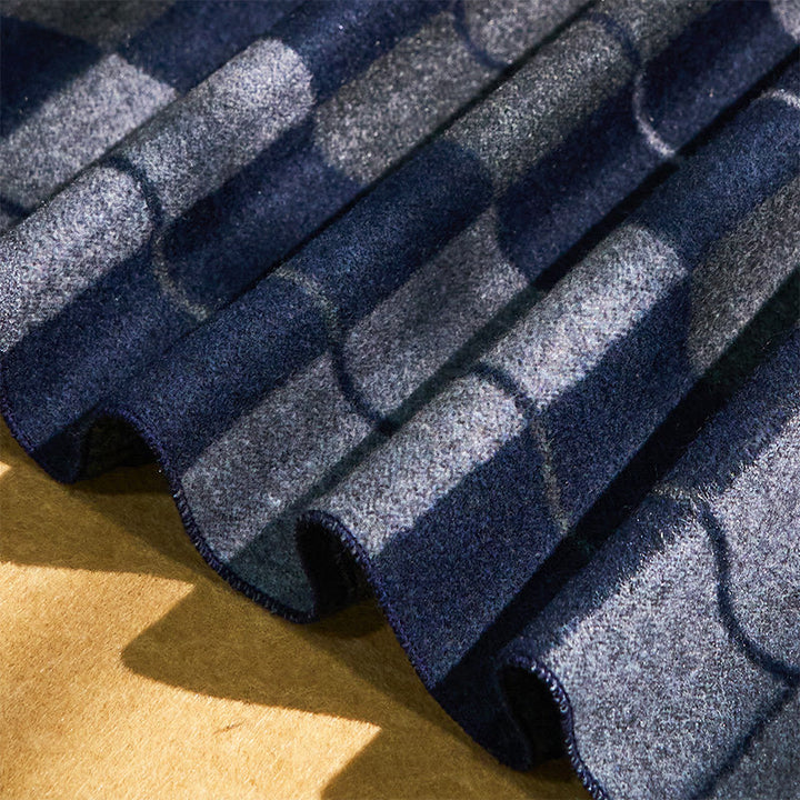 Klassischer karierter Herrenschal mit Quasten, warm - image 5