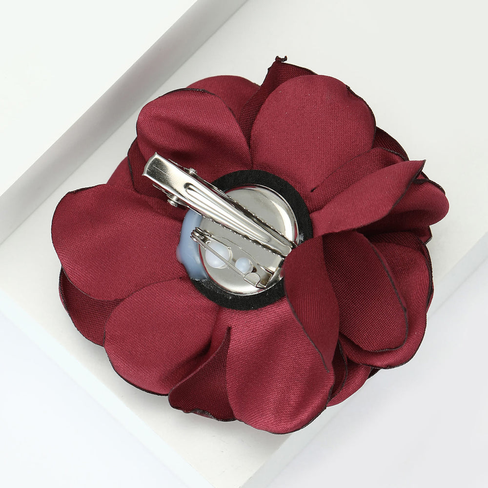 Elegante, mehrfarbige Brosche aus glänzendem Satin in Rosenform - image 1