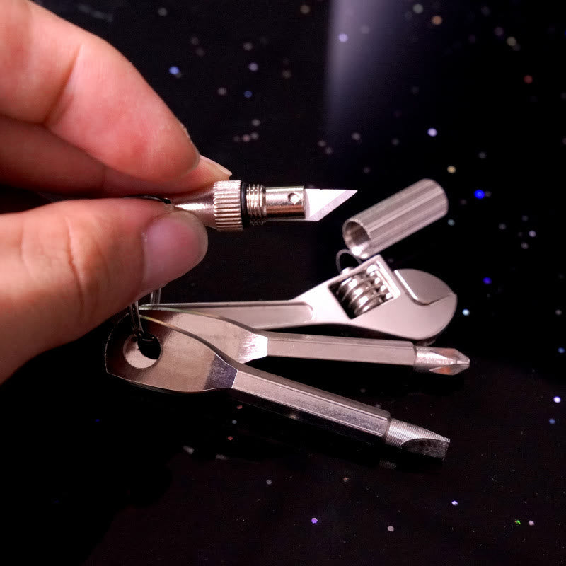 4-in-1-Taschenwerkzeug: Mini-Messer, Schraubenschlüssel, Schraubendreher, Schlüsselanhänger - image 4