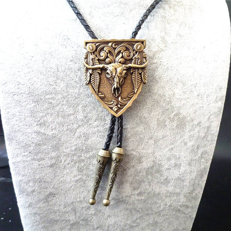 Vintage Bolo-Krawatte mit Stierschädel-Emblem aus geschnitztem Metall - Stil Nr. 1 - image 0