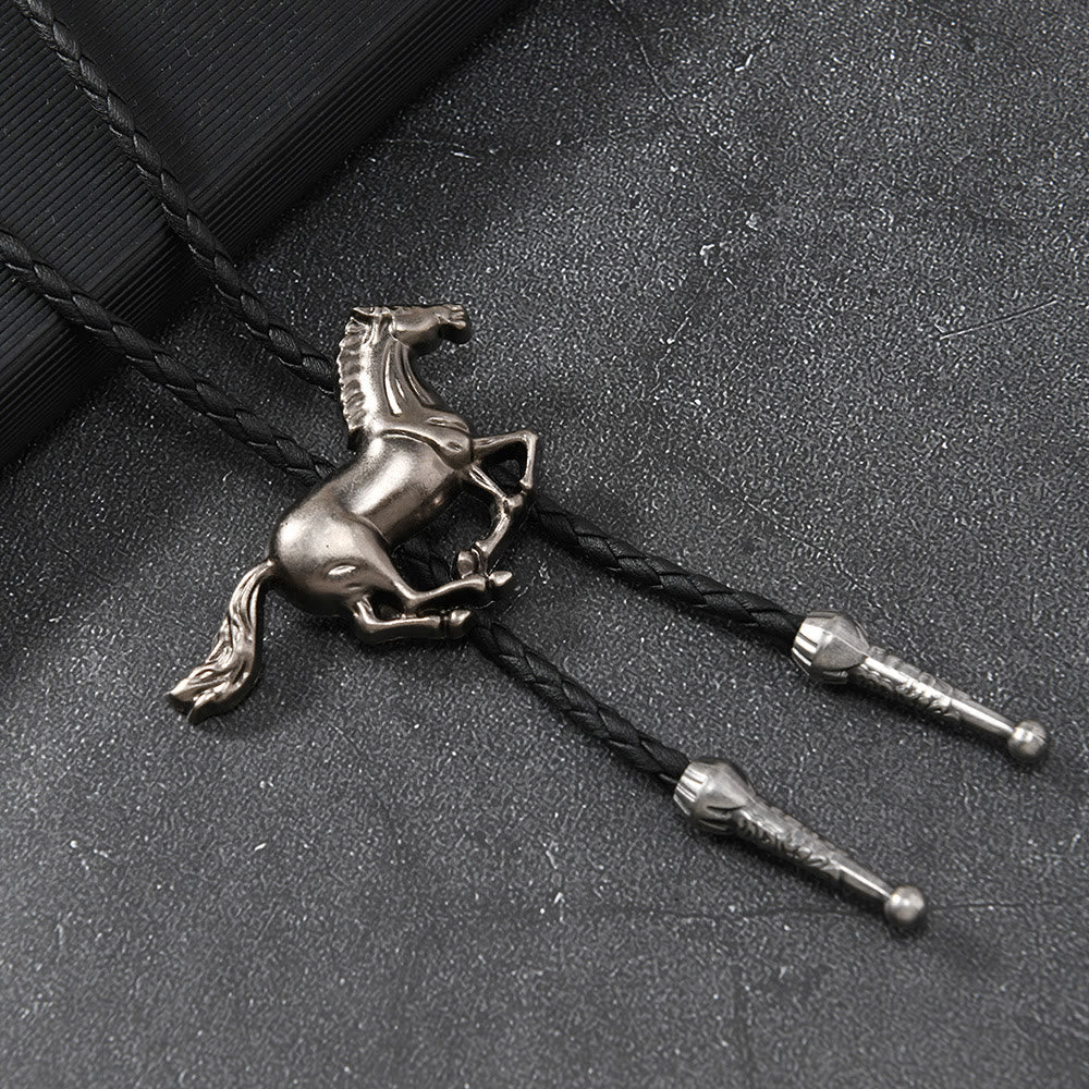 Vintage-Bolo-Krawatte mit galoppierendem Pferdemblem aus Metall - Antikes Silber - image 2