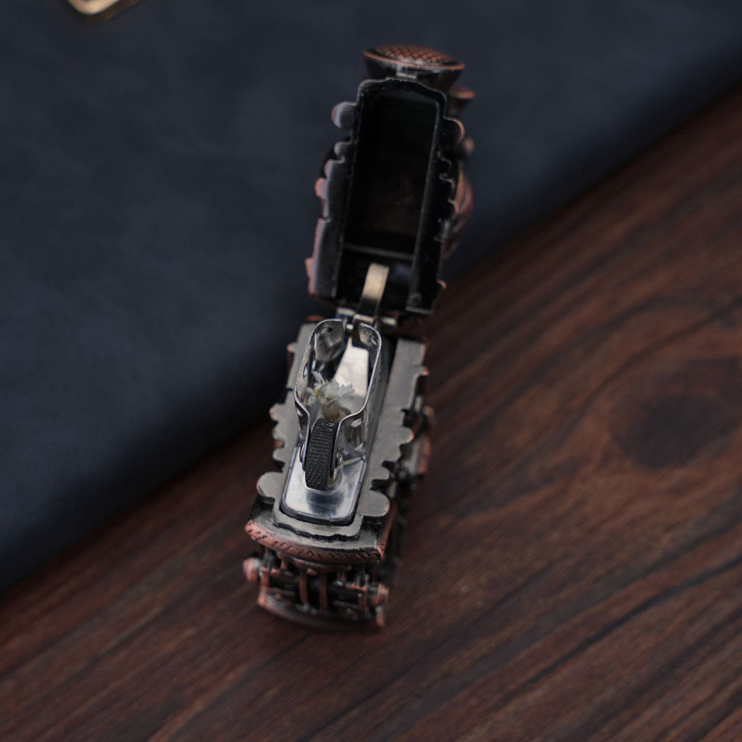 Kreatives Retro-Petroleumfeuerzeug aus Metall in Motorradform - image 5