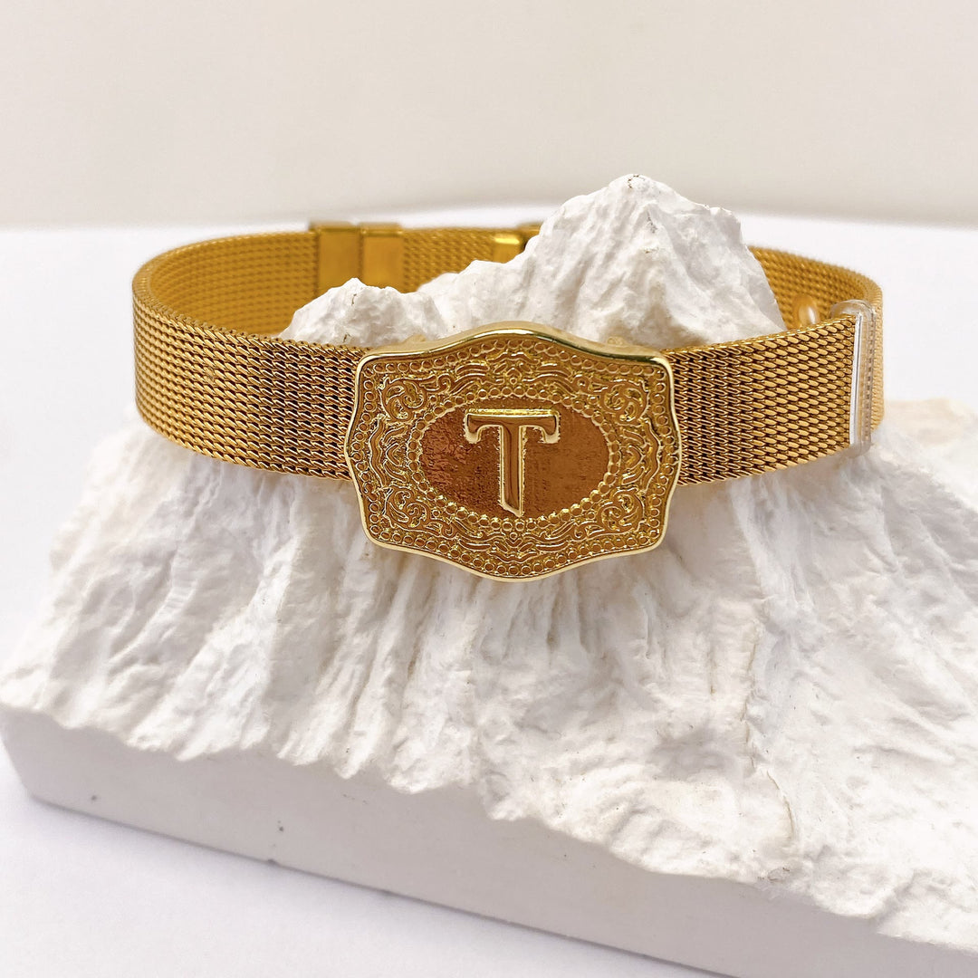 Glamouröses Armband in Goldoptik mit eingraviertem Anfangsbuchstaben - T - image 19
