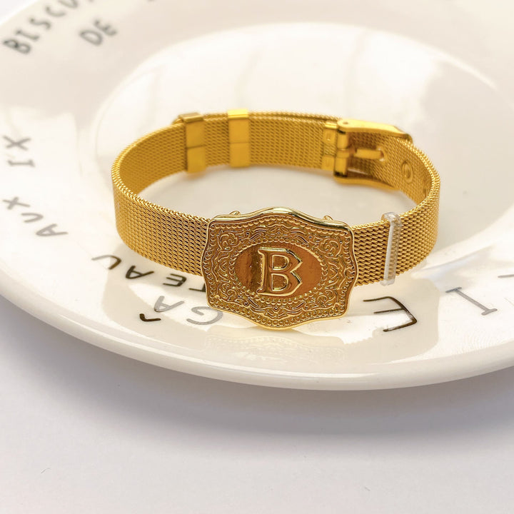 Glamouröses Armband in Goldoptik mit eingraviertem Anfangsbuchstaben - B - image 1
