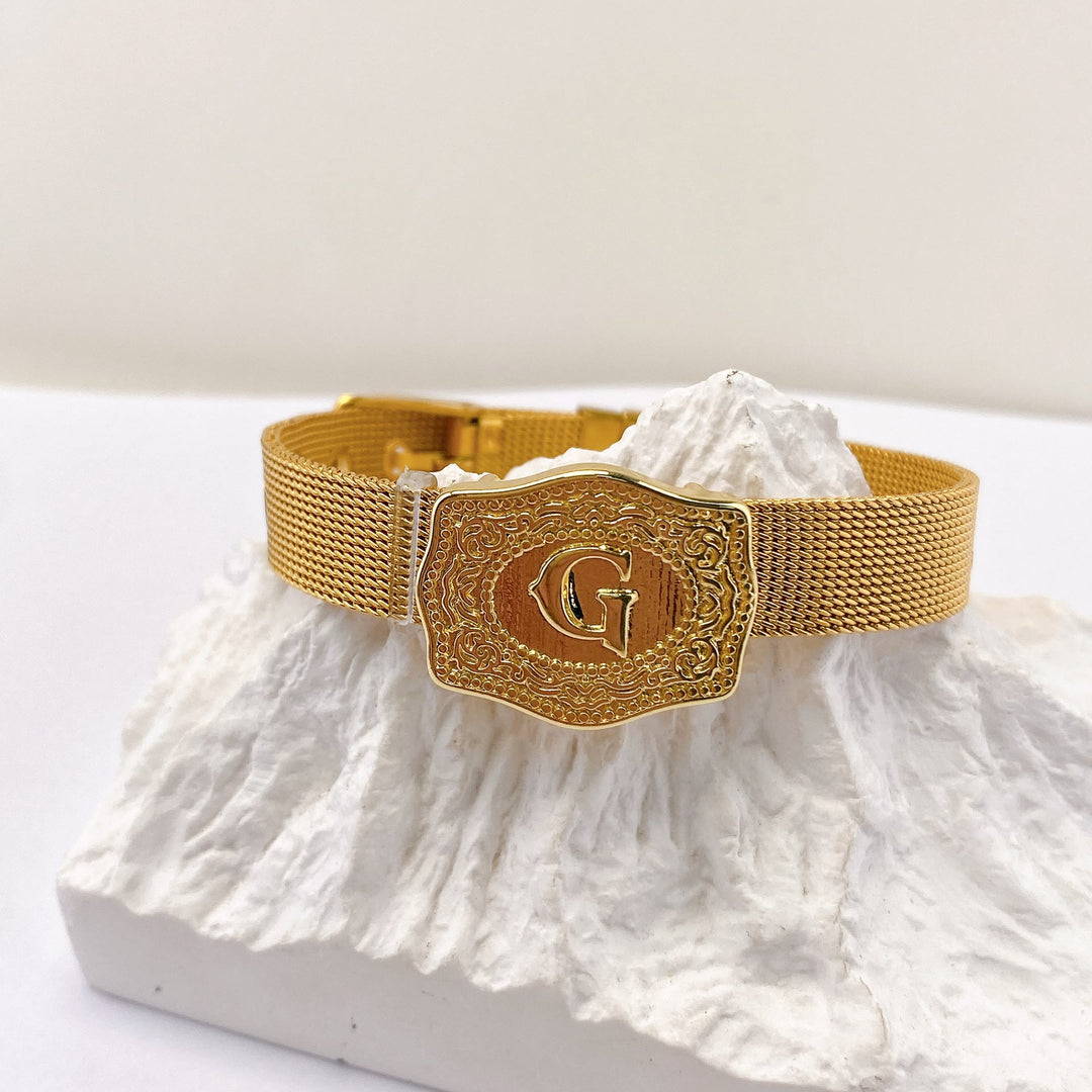 Glamouröses Armband in Goldoptik mit eingraviertem Anfangsbuchstaben - G - image 6