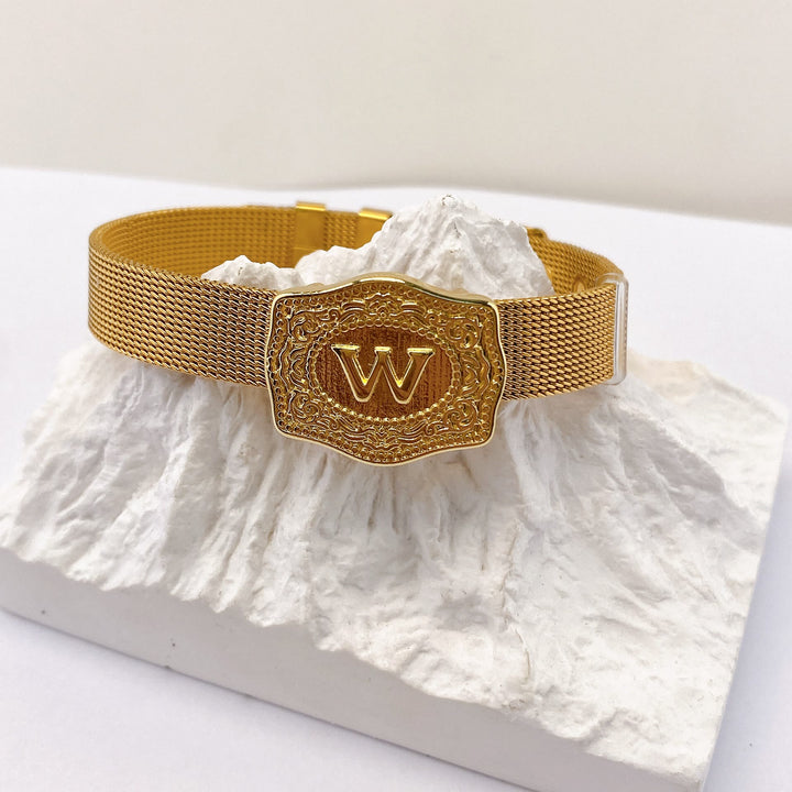 Glamouröses Armband in Goldoptik mit eingraviertem Anfangsbuchstaben - W - image 22