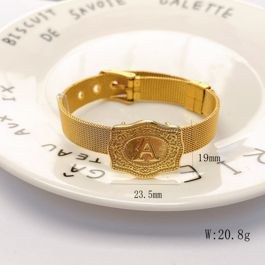 Glamouröses Armband in Goldoptik mit eingraviertem Anfangsbuchstaben - image 26