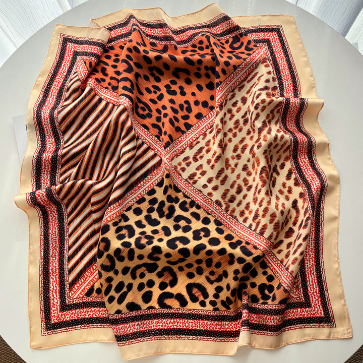 Quadratischer Seidenschal für Damen im Retro-Stil mit gemischtem Muster - image 3