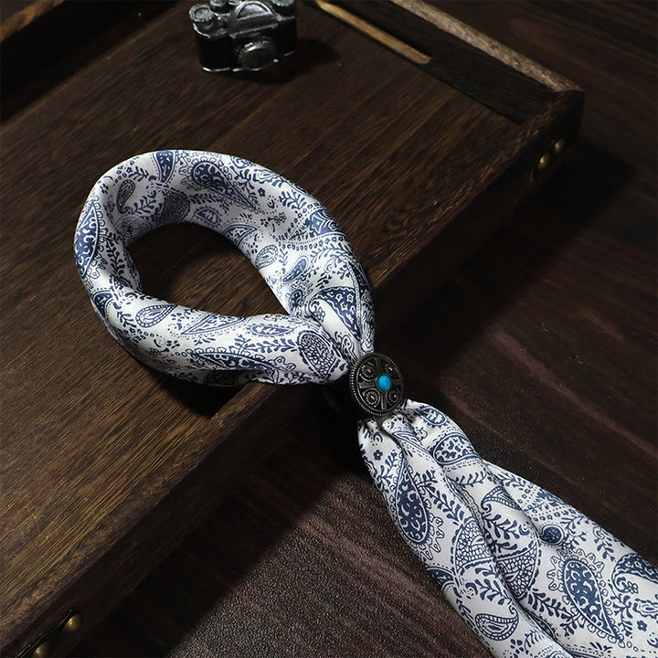 Elegantes Vintage-Einstecktuch mit Paisley-Muster und türkisfarbener Rundschnalle - Weiß - image 0