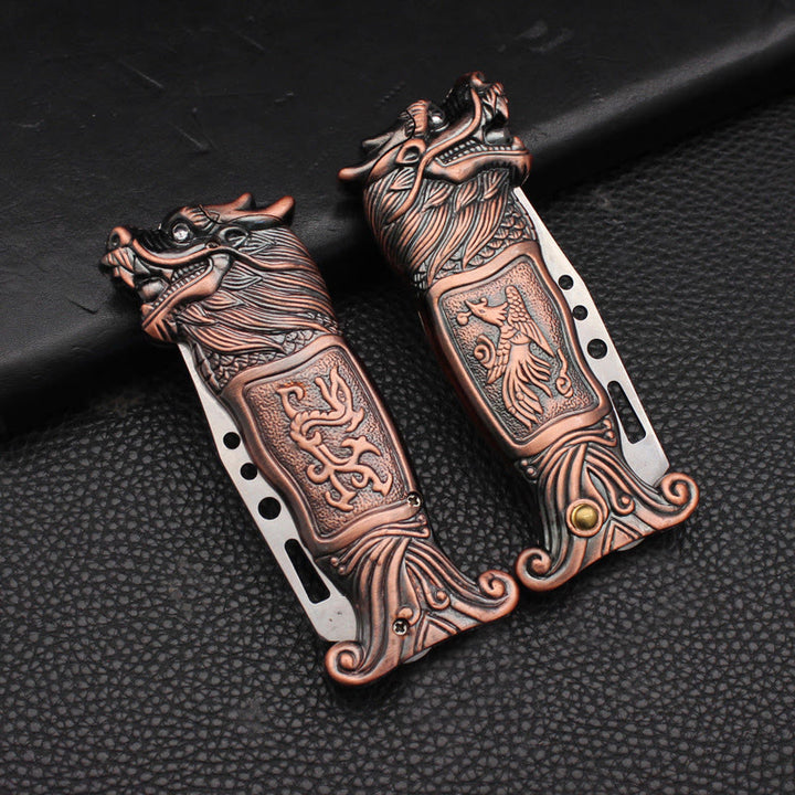 Antikes windfestes Butanfeuerzeug mit Drachenkopf-Relief - image 3