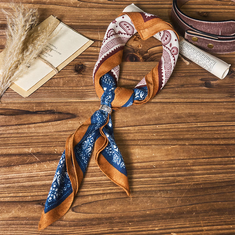 Retro-Einstecktuch mit kontrastierendem Cashew-Muster und Blumenschnalle - image 0