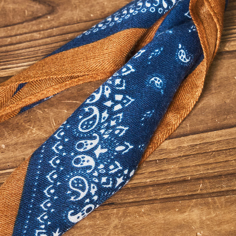 Retro-Einstecktuch mit kontrastierendem Cashew-Muster und Blumenschnalle - image 6