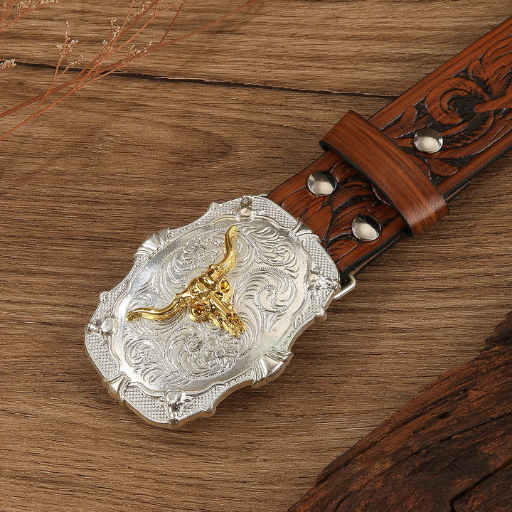 Western-Gürtel aus Leder mit goldener Bullenkopfschnalle und Federprägung - image 2