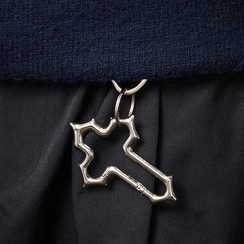 Schlüsselanhänger in Kreuzform mit zwei Ringen für Streichhölzer und Petroleumfeuerzeuge - image 1