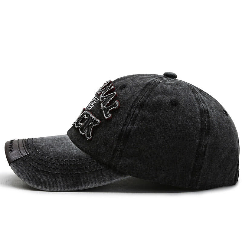 Originale schwarze Retro-Baseballkappe mit kontrastierender Buchstabenstickerei - image 1