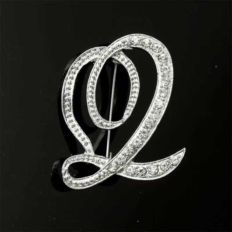 Brosche mit Diamantenbesatz an Initialen aus Gold und Silber - Silber - Q - image 39