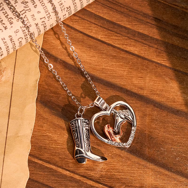 Halskette im Western-Stil aus Silber in Herzform mit Pferdekopf und Stiefel - Silber - image 0