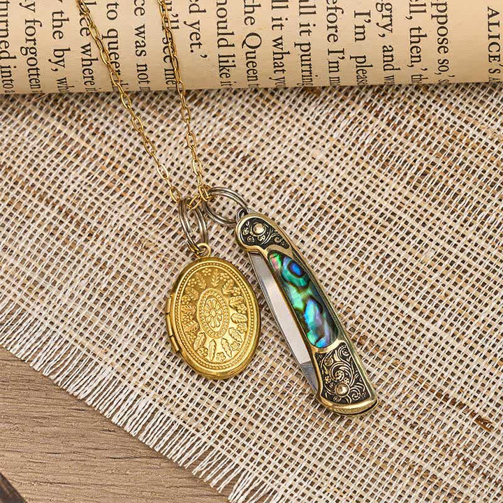 Trendige Halskette mit zwei Anhängern: Messer aus Abalone und Medaillon mit Foto. - image 4