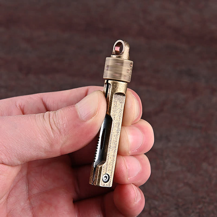 Vintage Mini-Klappmesser mit drehbarem Würfel und Messinggriff – EDC-Werkzeug - image 3
