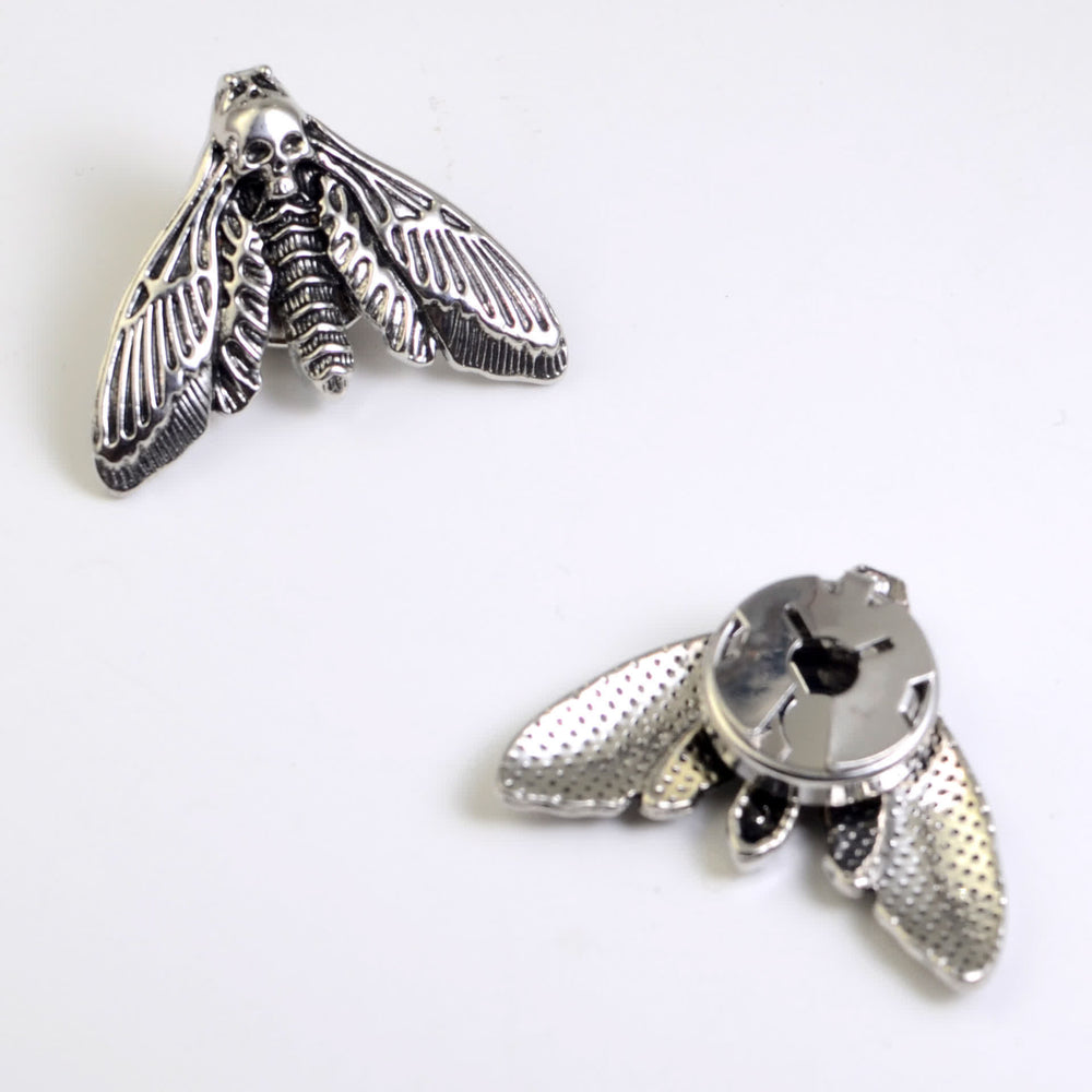 1 Paar Totenkopfmotte-Druckknopf-Hemdknopfabdeckungen - Silber - image 1