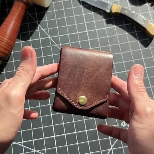 Multifunktionale, kompakte Ledergeldbörse mit Mini-Stiftfach - image 1